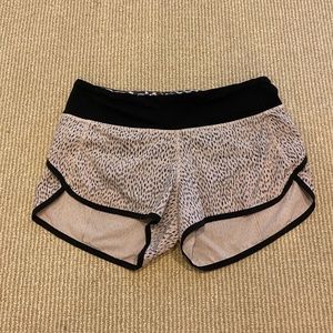 Lululemon cheetah print shorts sz 4